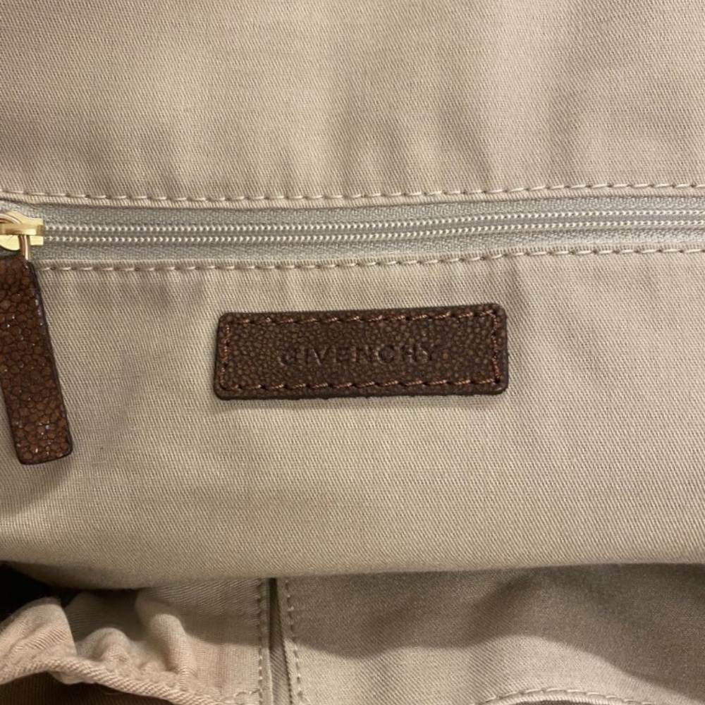 NEW~ Givenchy Nightingale Bag Stingray-Embossed - Picture 8 of 8